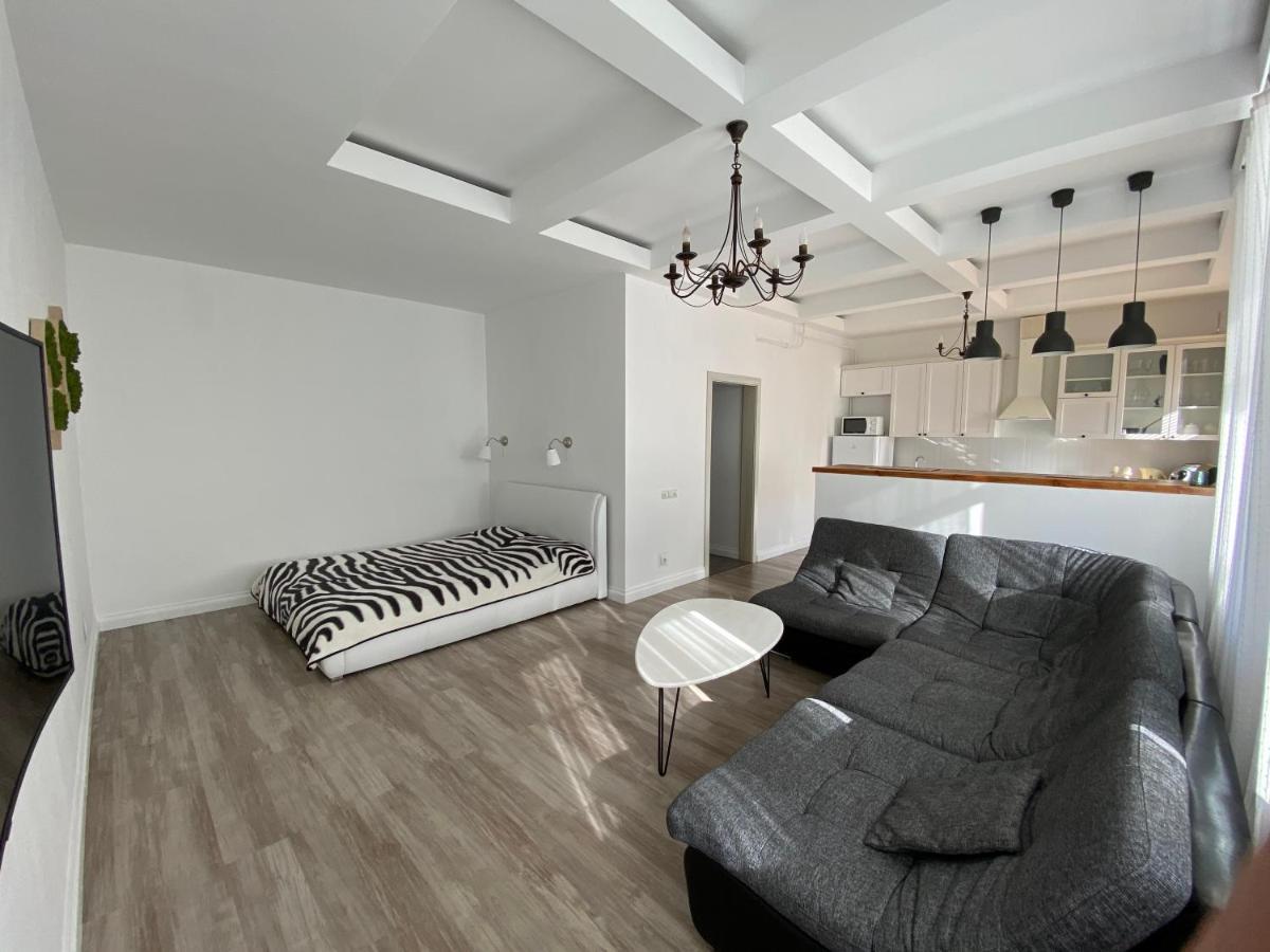 Bright Apartment Гомел Екстериор снимка